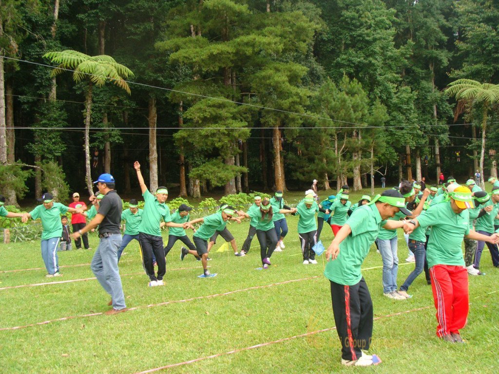 Astra Zeneca Garden Team Building Face to Fare Theme Stepping Mat Amazing Race Phase