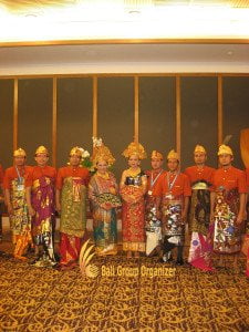 Linde Indonesia, Balinese Costume, Dinner