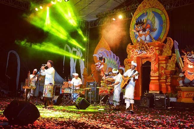 Gus Teja performance at Sanur Village Festival
