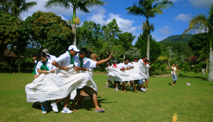 Bali Egypt Sarong Team Building