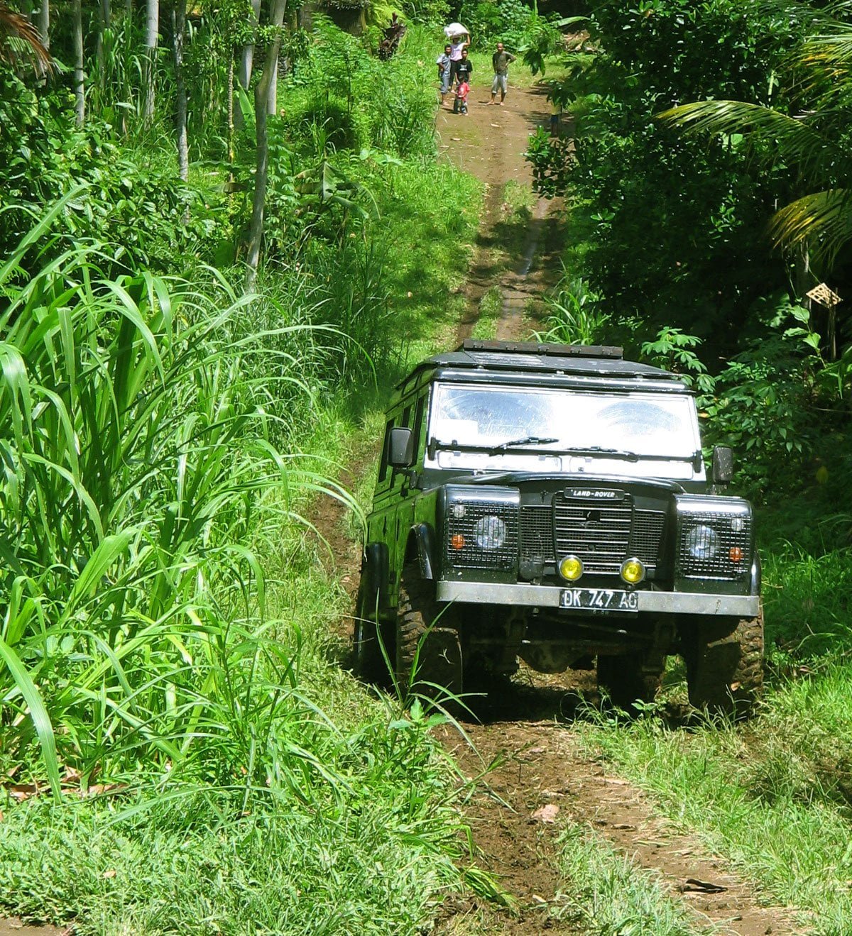 Bali Land Cruiser Treasure Hunt Team Building