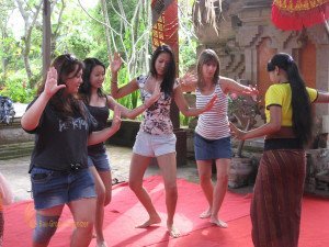 Alice Smith School, Balinese Culture Lesson, Dance Lesson