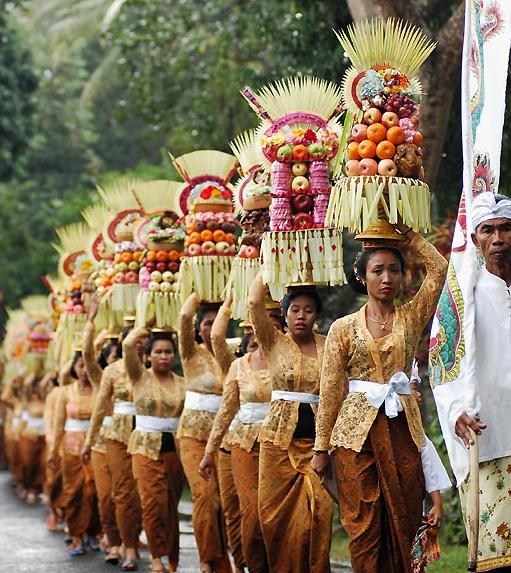 Balinese People - Bali Group Organizer