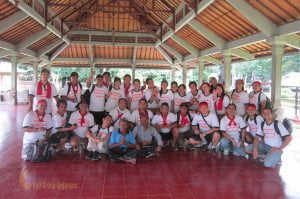 TNT, TNT Express Indonesia, Bali Group Photo, Bali Group Organizer, Costume, Balinese Costume, Kecak Dance, Balinese Dance, Dance Lesson, Dance Practice, Bali