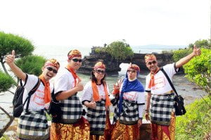 TNT Express Indonesia, TNT, Tour, Tanah Lot Temple, Temple, Group Event, 2013, BAli
