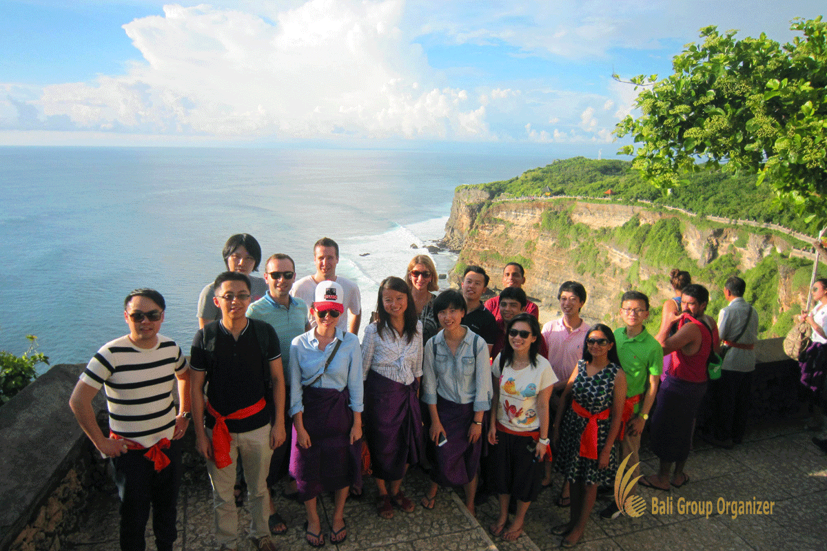 dhl, consultant, dhl consultant, bali, meeting, tours, bali meeting tours, uluwatu, uluwatu temple, group, group photo, bali group organizer