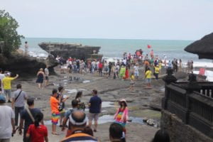 an great view at tanah lot temple