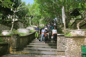 uluwatu temple, uluwatu steps, ikay, ikay group
