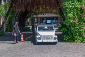 Swiss Re Asia, asia group, bali group events, bali vw safari, vw safari uluwatu expedition, vw safari trip
