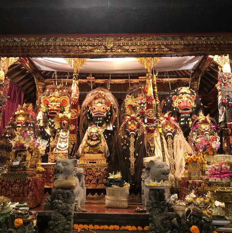 Hinduism in Bali, Balinese spiritual traditions, Bali temple rules,Balinese Hindu rituals, Unique Balinese culture